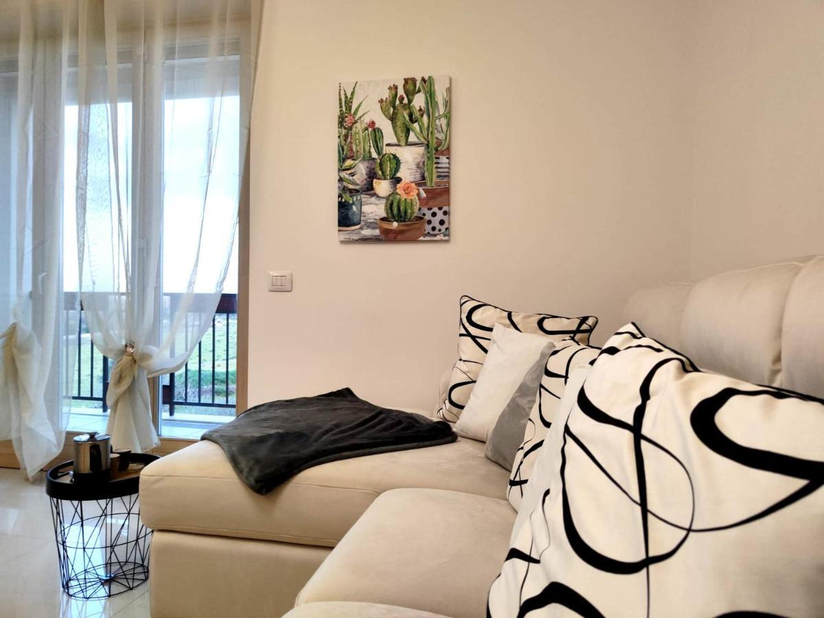 Deluxe Alba Apartment Locorotondo Bagian luar foto