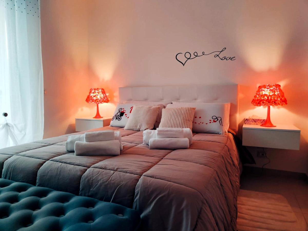 Deluxe Alba Apartment Locorotondo Bagian luar foto