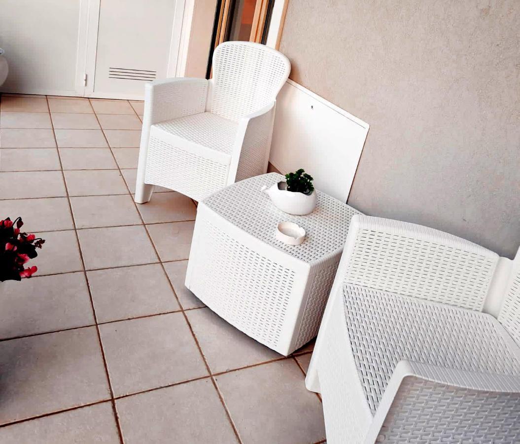 Deluxe Alba Apartment Locorotondo Bagian luar foto