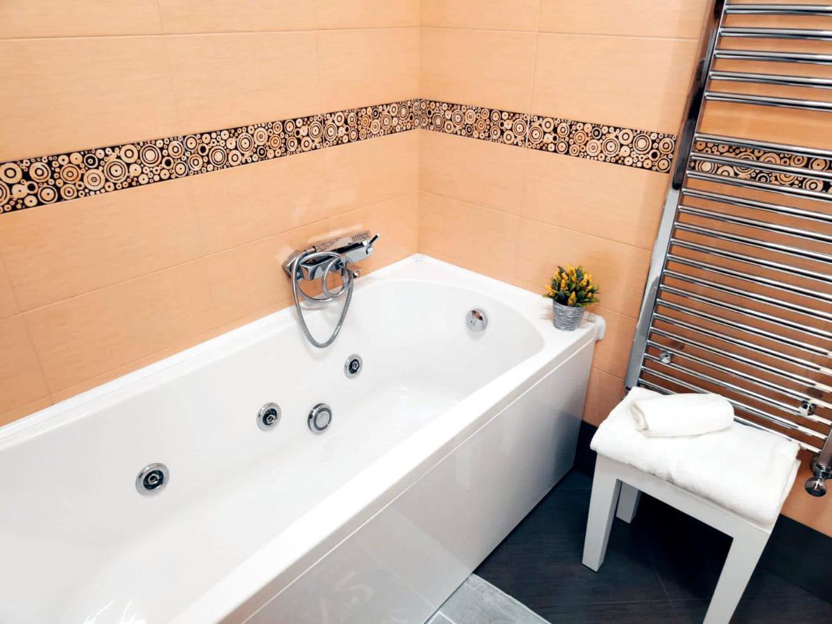 Deluxe Alba Apartment Locorotondo Bagian luar foto